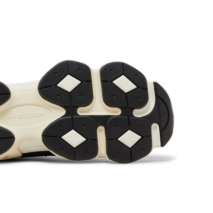 UNISEX (BLACK WHITE)